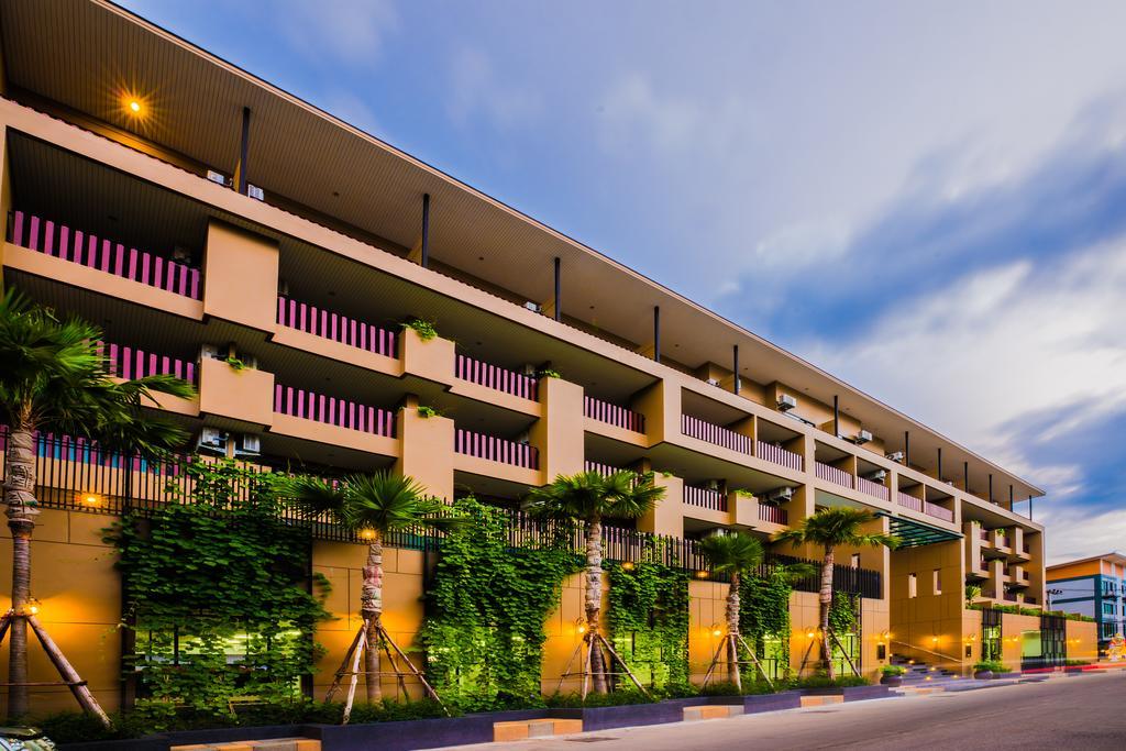 Lani Chiang Mai Hotel Exteriör bild