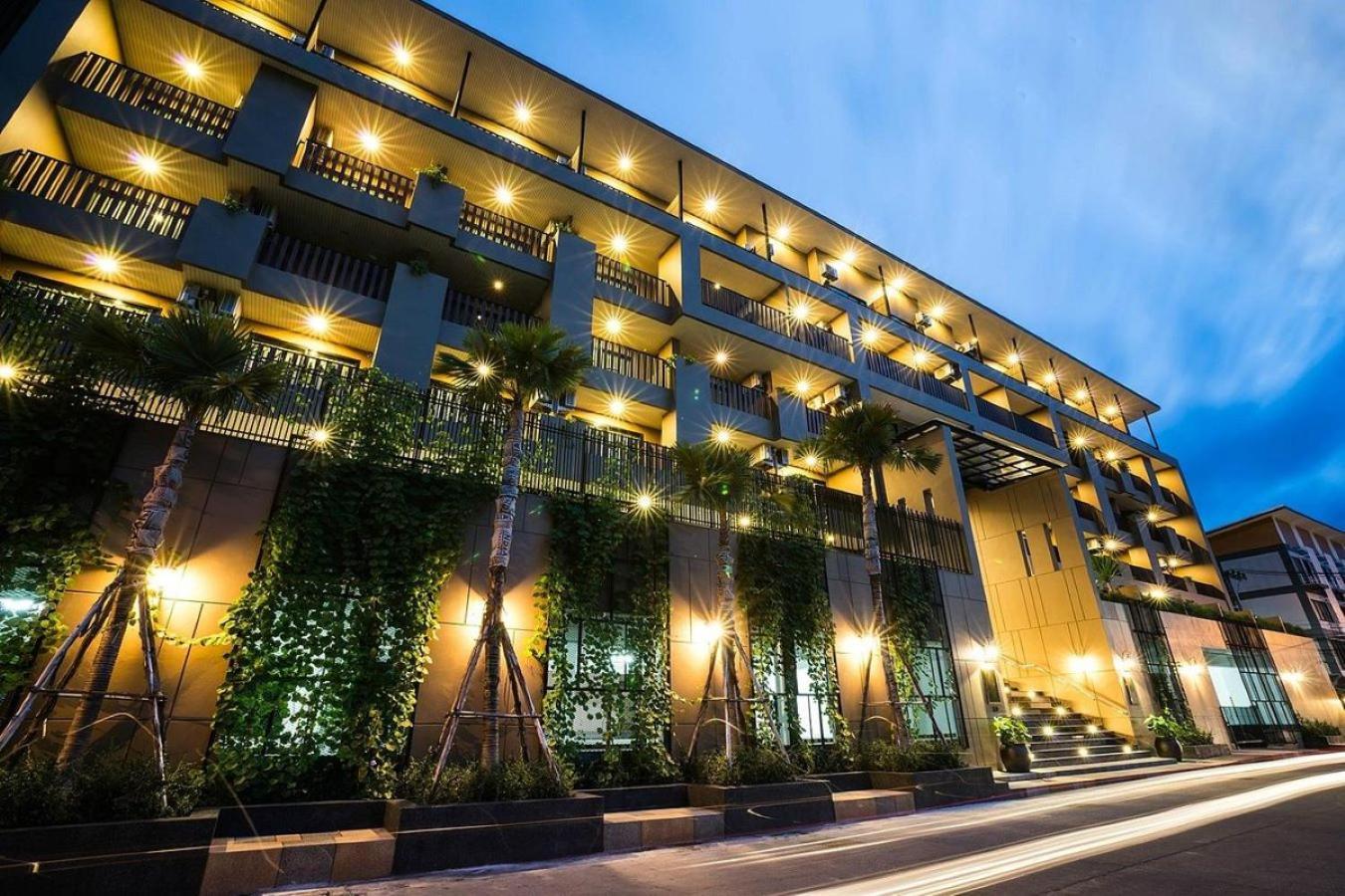 Lani Chiang Mai Hotel Exteriör bild